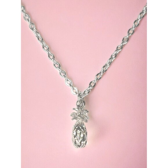 Adorable Fruit Pineapple Pendant Charm Necklace Silver Tone 18" Cute! - Picture 1 of 2